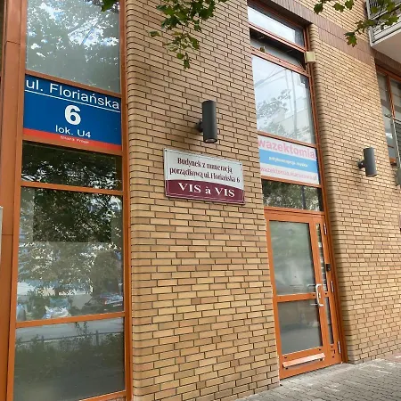 Komfortowy Na Florianskiej, Park Praski, Dw Wilenski,w Odleglosci Spaceru Od Starego Miasta, напротив офиса для прохождения теста Ces для моряков