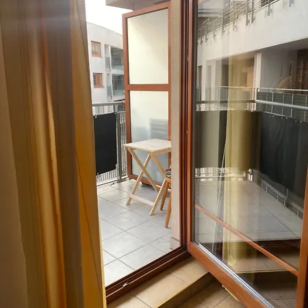Komfortowy Apartament: Pet-friendly Old Town Retreat Near Park Praski *