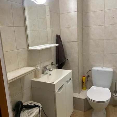 Komfortowy Apartament: Pet-friendly Old Town Retreat Near Park Praski *