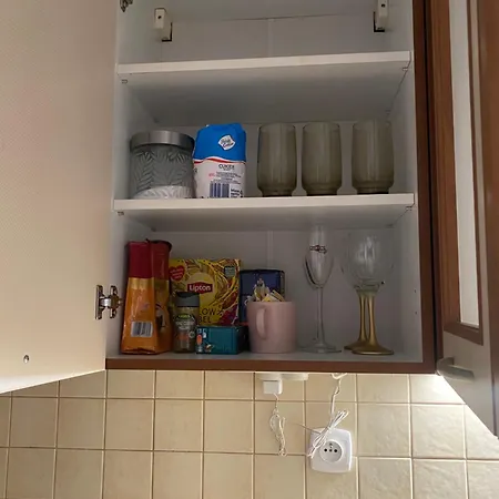 Komfortowy Apartament: Pet-friendly Old Town Retreat Near Park Praski * Warsaw
