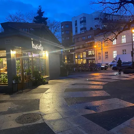 Komfortowy Na Florianskiej, Park Praski, Dw Wilenski,w Odleglosci Spaceru Od Starego Miasta, напротив офиса для прохождения теста Ces для моряков 华沙