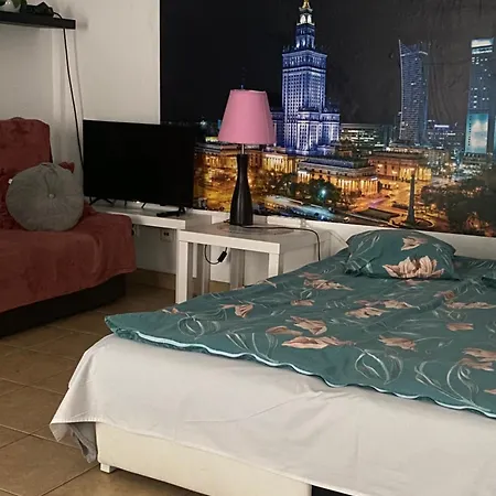 Apartmán Komfortowy Na Florianskiej, Park Praski, Dw Wilenski,w Odleglosci Spaceru Od Starego Miasta, напротив офиса для прохождения теста Ces для моряков *